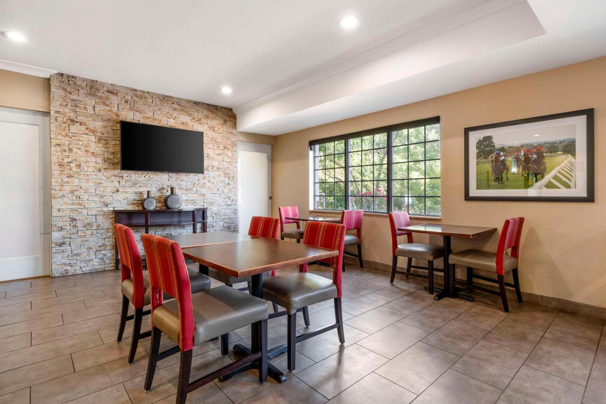 Comfort Suites Elizabethtown Exterior foto